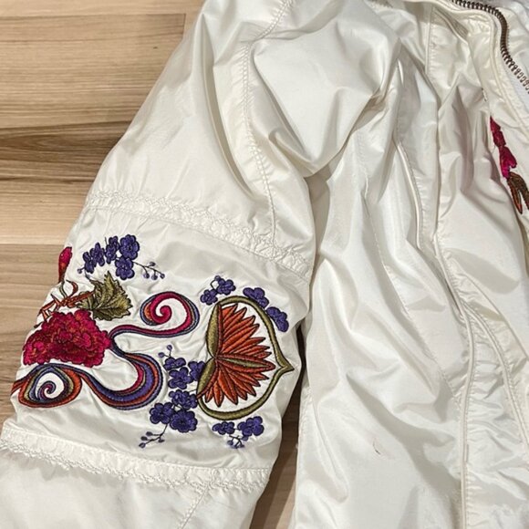 Obermeyer Women's White Long Sleeve Allure Thermolite Puffer Ski Jacket Size 8 - Picture 6 of 8